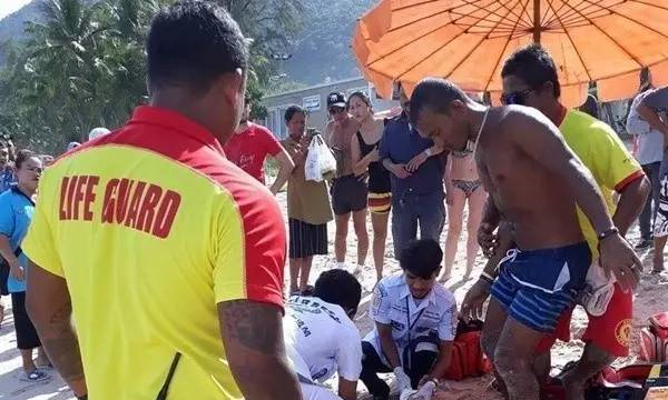 中国女游客无视警告在泰国冲浪溺水致1人重伤3人轻伤3.jpg