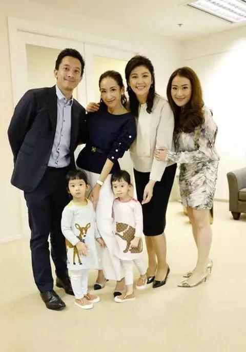 泰国美女总理英拉50岁生日，被粉丝称为“基层群众的天使”2.jpg