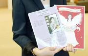 泰国美女总理英拉50岁生日，被粉丝称为“基层群众的天使”