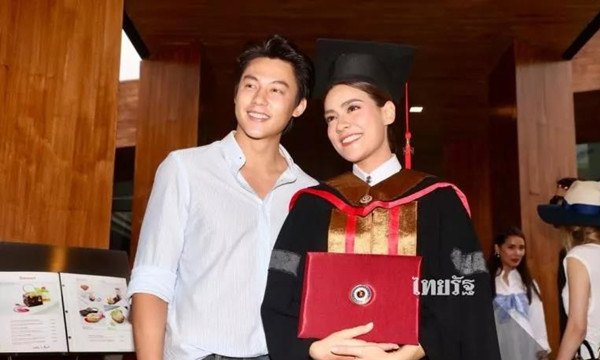 泰国女星Kim毕业，男友Mark现身祝贺6.jpg