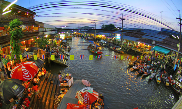 泰国安葩洼水上市场.png