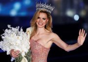 荷兰佳丽赢得了2023年国际皇后小姐比赛冠军
