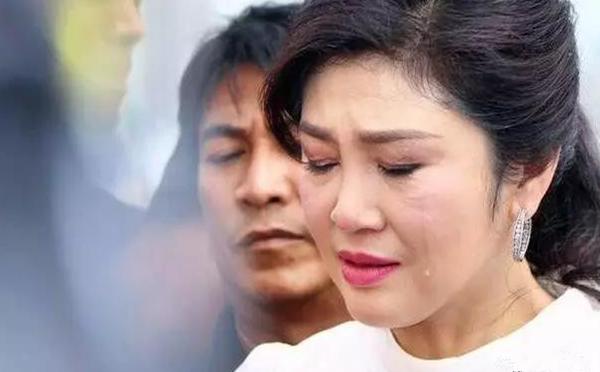 泰国美女前总理英拉12个账户被冻结