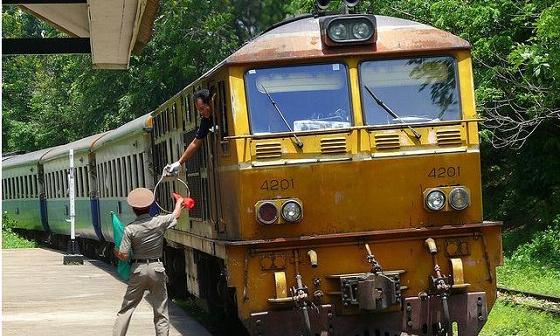 10月1日起泰国将取消火车免费搭乘，只有低收入民众才可免费？