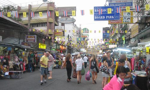 泰国曼谷考山路大整顿，11月起白天将禁店家营业