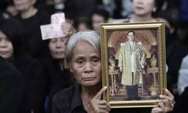 泰国艺人去世图片