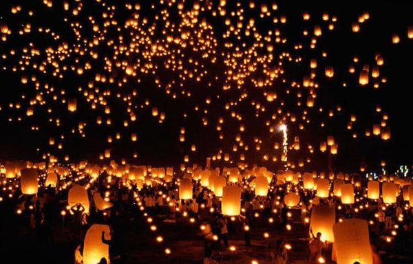 11月2-3日，让我们相约泰国清迈万人天灯节吧！