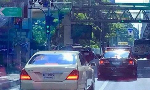 诗琳通公主主动为救护车让路，泰国网友感动不已！2.jpg