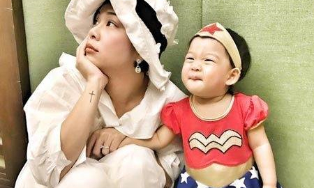 泰国当红女星Chompoo自爆在家带宝宝就像与世隔绝了6.jpg