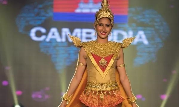 万国小姐大赛最美25国民族服饰大PK，泰国那套怎么了？3.jpg