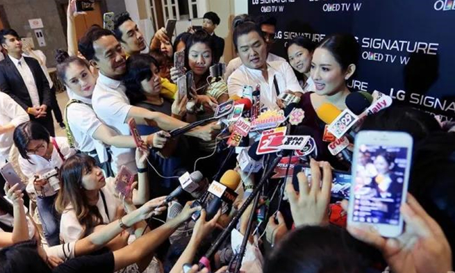 泰国女星Aff首都回应离婚传闻：正准备要签字离婚3.jpg