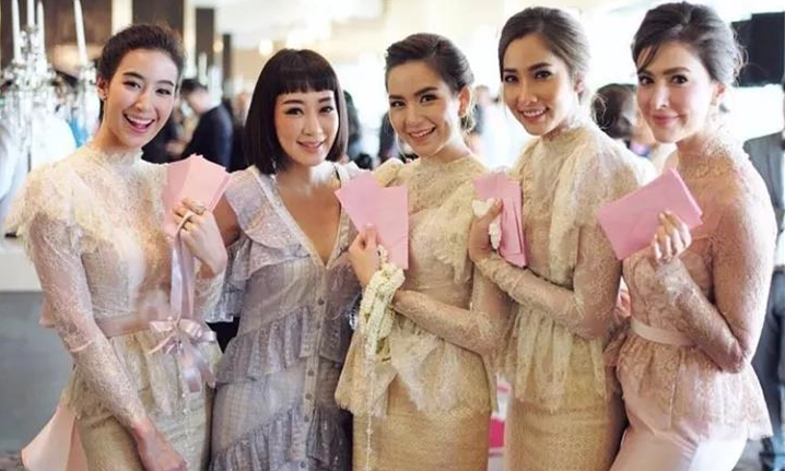 泰国女星Margie订婚，YaYa & Kimmy领衔伴娘团颜值爆表12.jpg
