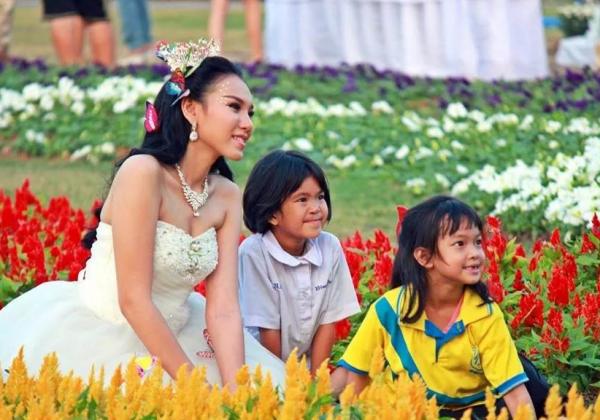 泰国孔敬府第五届“国际神奇植物节”隆重开幕，外籍游客纷至沓来
