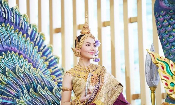 泰国7大女星“宋干女神”造型集锦，你想选哪个美女？1.jpg