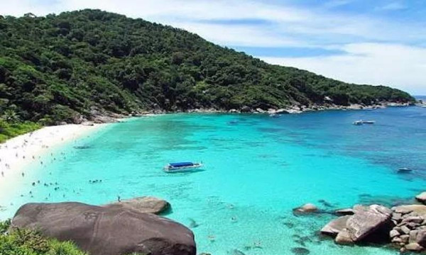 泰国推出斯米兰岛“禁宿令”，游客不能过夜了！1.jpg
