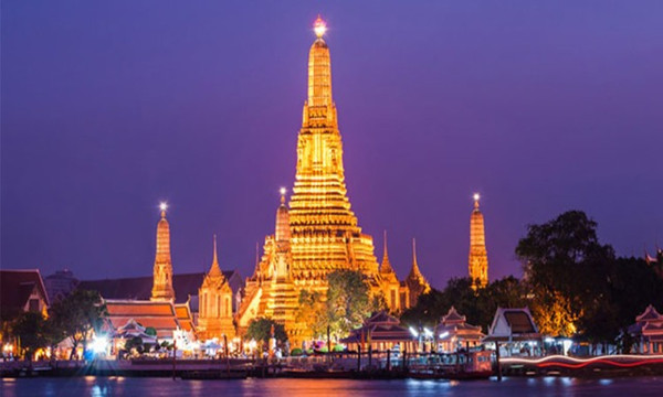 2018泰国欢度水灯节，曼谷湄南河岸夜景最美！4.jpg