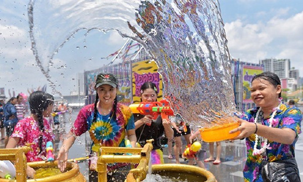 2019年泰国宋干节旅游总收入达到220.7亿泰铢.jpg