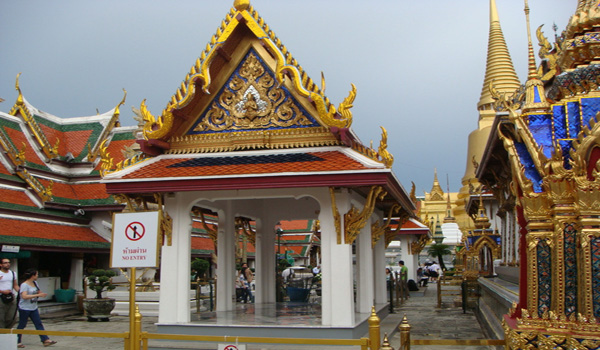 泰国旅游参观寺庙古迹注意事项！1.jpg