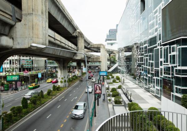 曼谷48.7公里的公路电缆已转入地下，你还觉得乱吗