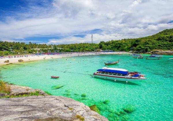 重点发展国内旅游业，泰国旅游局的目标是今年实现1.2万亿泰铢的收入