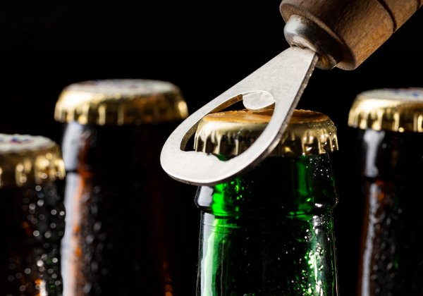 泰国政府放宽下午2点至5点的酒类销售限制