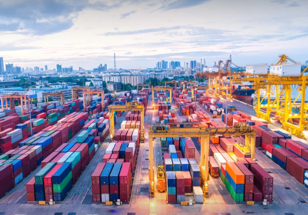 中东战争导致泰国出口受挫，成本和延误激增